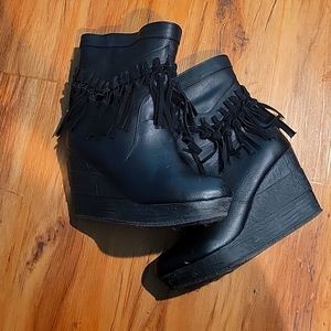 Sbicca Fringe black leather boots